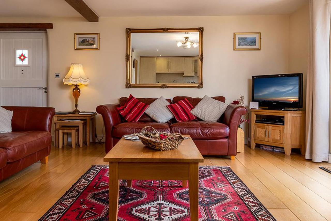 Tregarnedd Cottage แคลนเกฟนี ภายนอก รูปภาพ