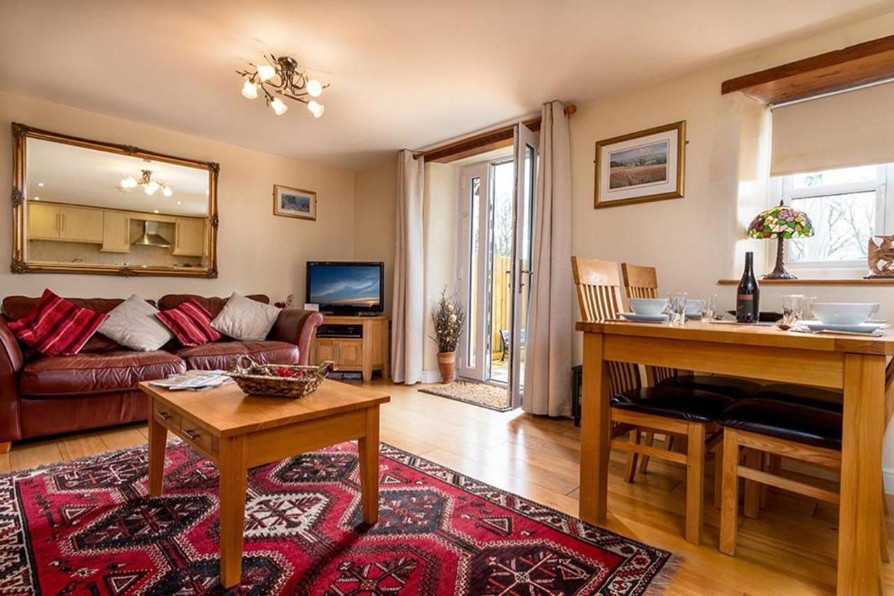 Tregarnedd Cottage แคลนเกฟนี ภายนอก รูปภาพ