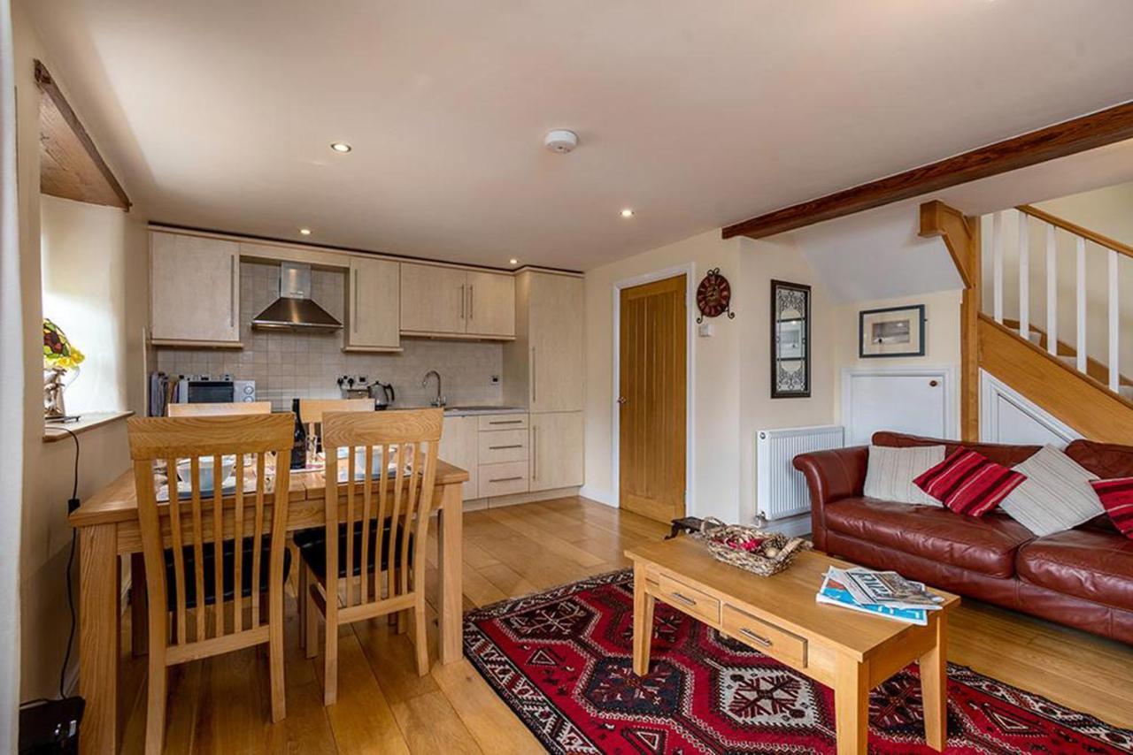 Tregarnedd Cottage แคลนเกฟนี ภายนอก รูปภาพ